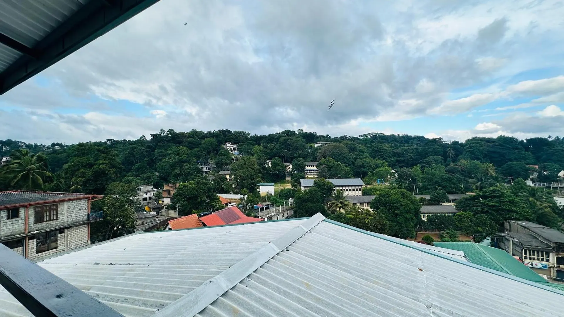 The Sky Tents Kandy Bed & Breakfast